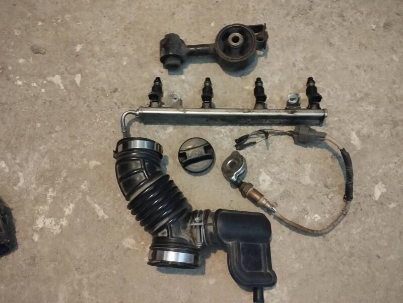 Nissan Versa 800 TMT - Бекреве - img 2