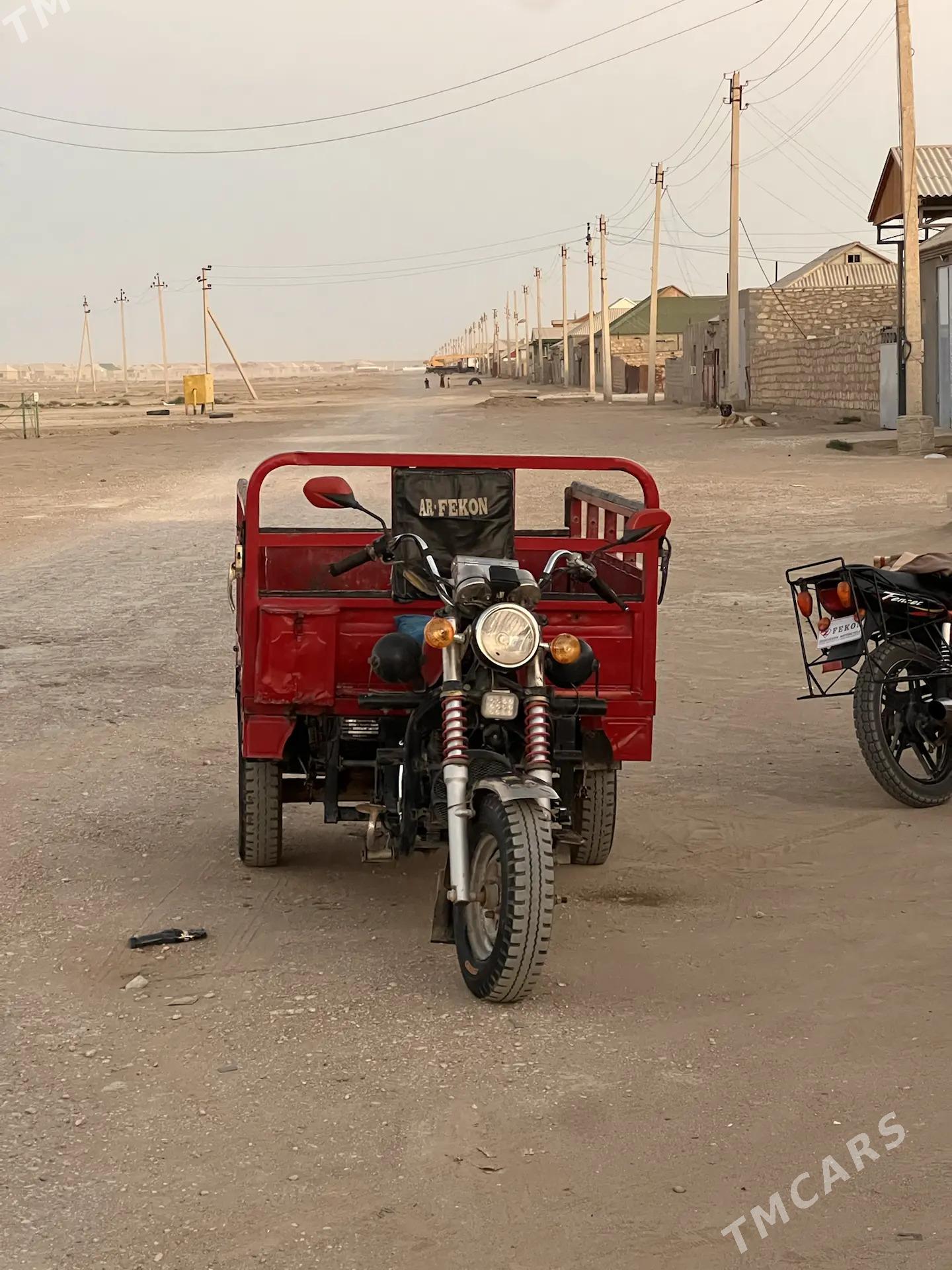 Fekon FK200-14G 2015 - 14 000 TMT - Гумдаг - img 2