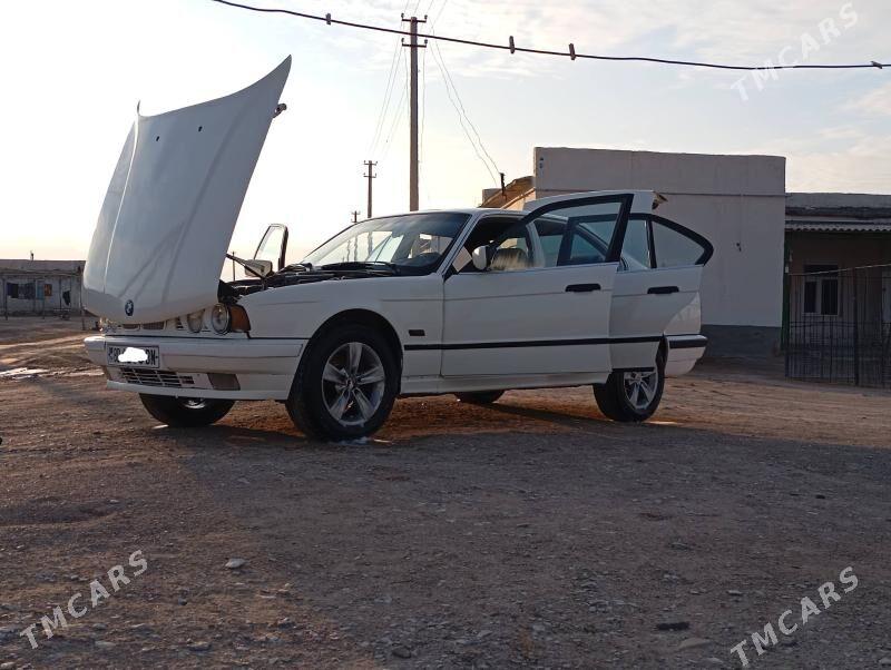 BMW 525 1990 - 61 000 TMT - Берекет - img 5
