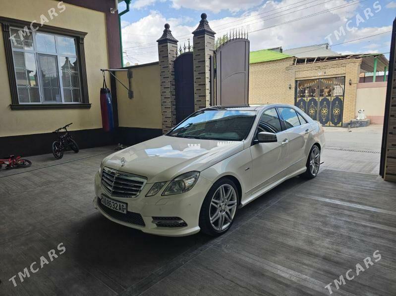 Mercedes-Benz E350 2013 - 500 000 TMT - Чоганлы - img 3