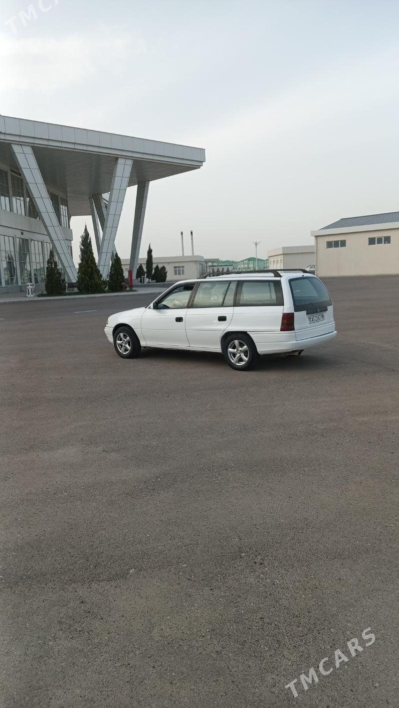 Opel Astra 1993 - 33 000 TMT - Мургап - img 6