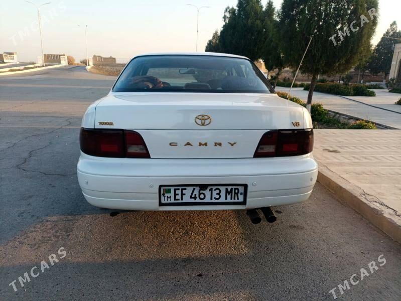 Toyota Camry 1995 - 100 000 TMT - Мары - img 4