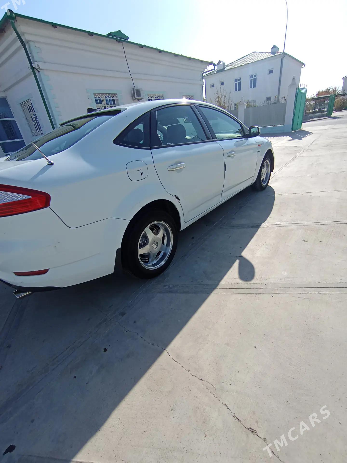 Ford Mondeo 4 2010 - 112 000 TMT - Aşgabat - img 4