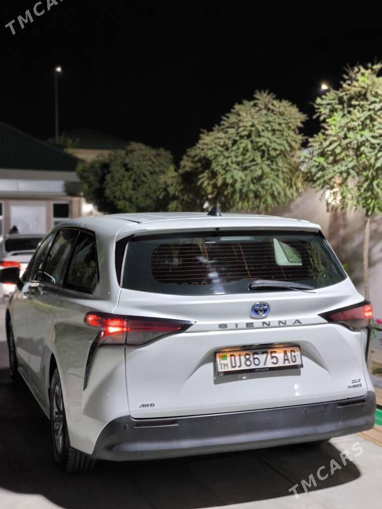 Toyota Sienna 2022 - 470 000 TMT - Aşgabat - img 4