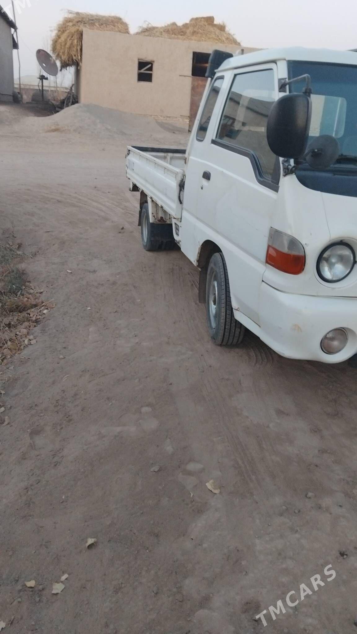 Hyundai H100 2001 - 90 000 TMT - Гурбансолтан Едже - img 2