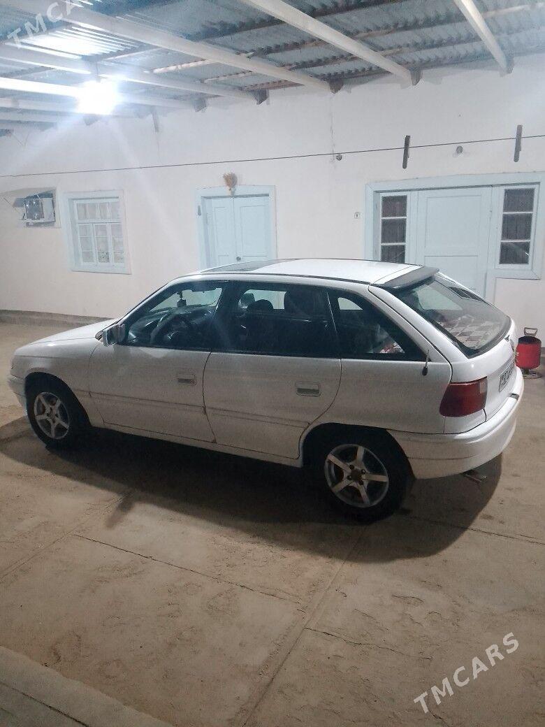 Opel Astra 1992 - 35 000 TMT - Sarahs - img 4