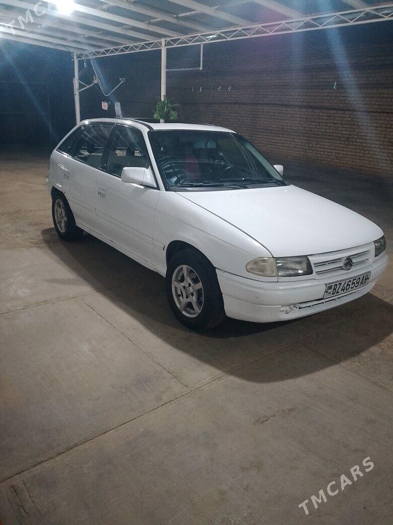 Opel Astra 1992 - 35 000 TMT - Sarahs - img 1
