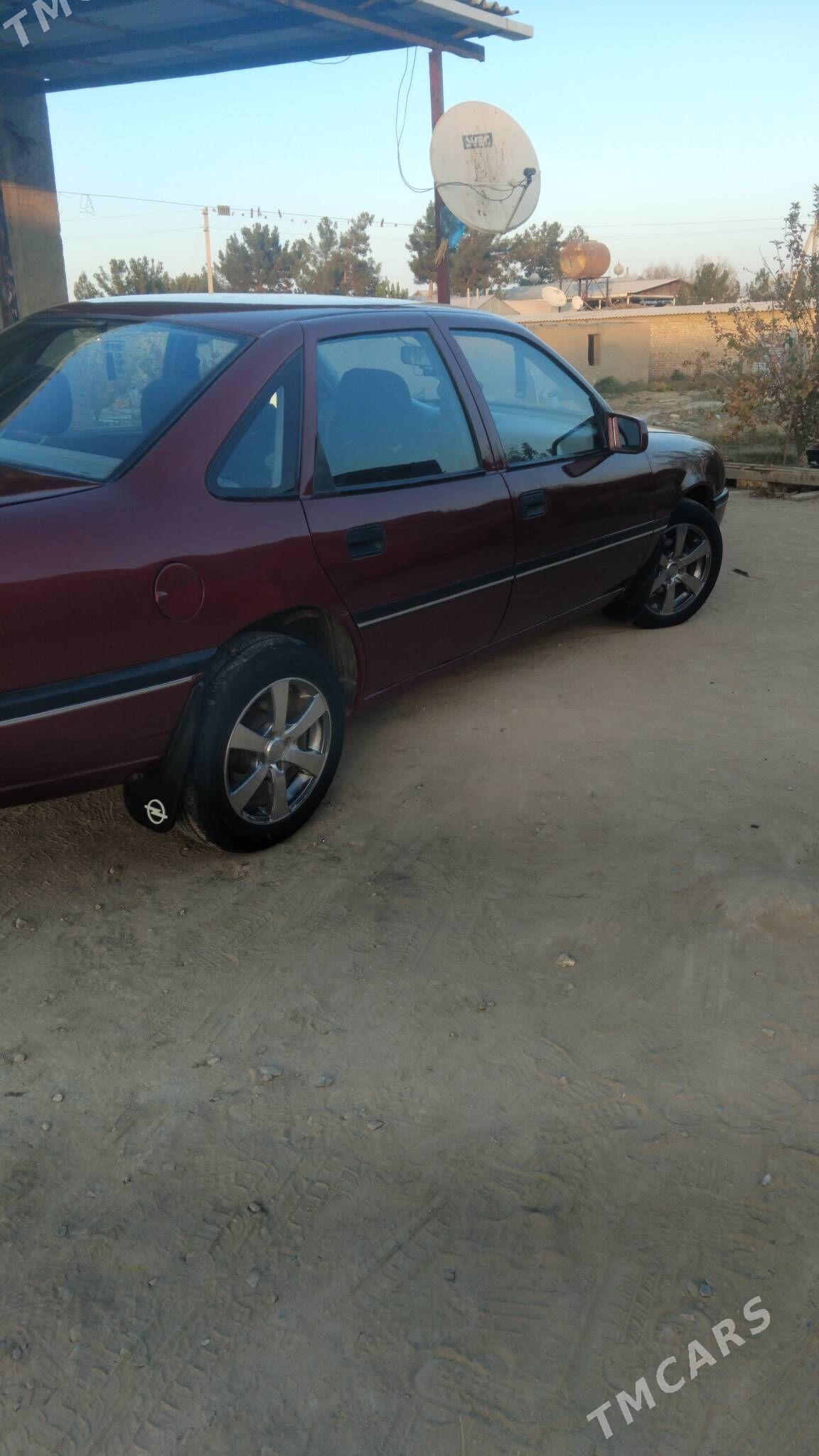 Opel Vectra 1990 - 38 000 TMT - Байрамали - img 3