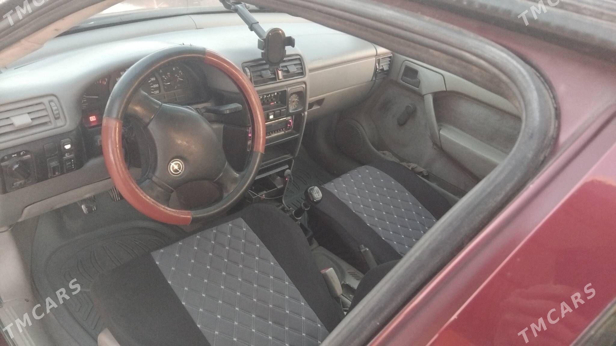 Opel Vectra 1990 - 38 000 TMT - Байрамали - img 6