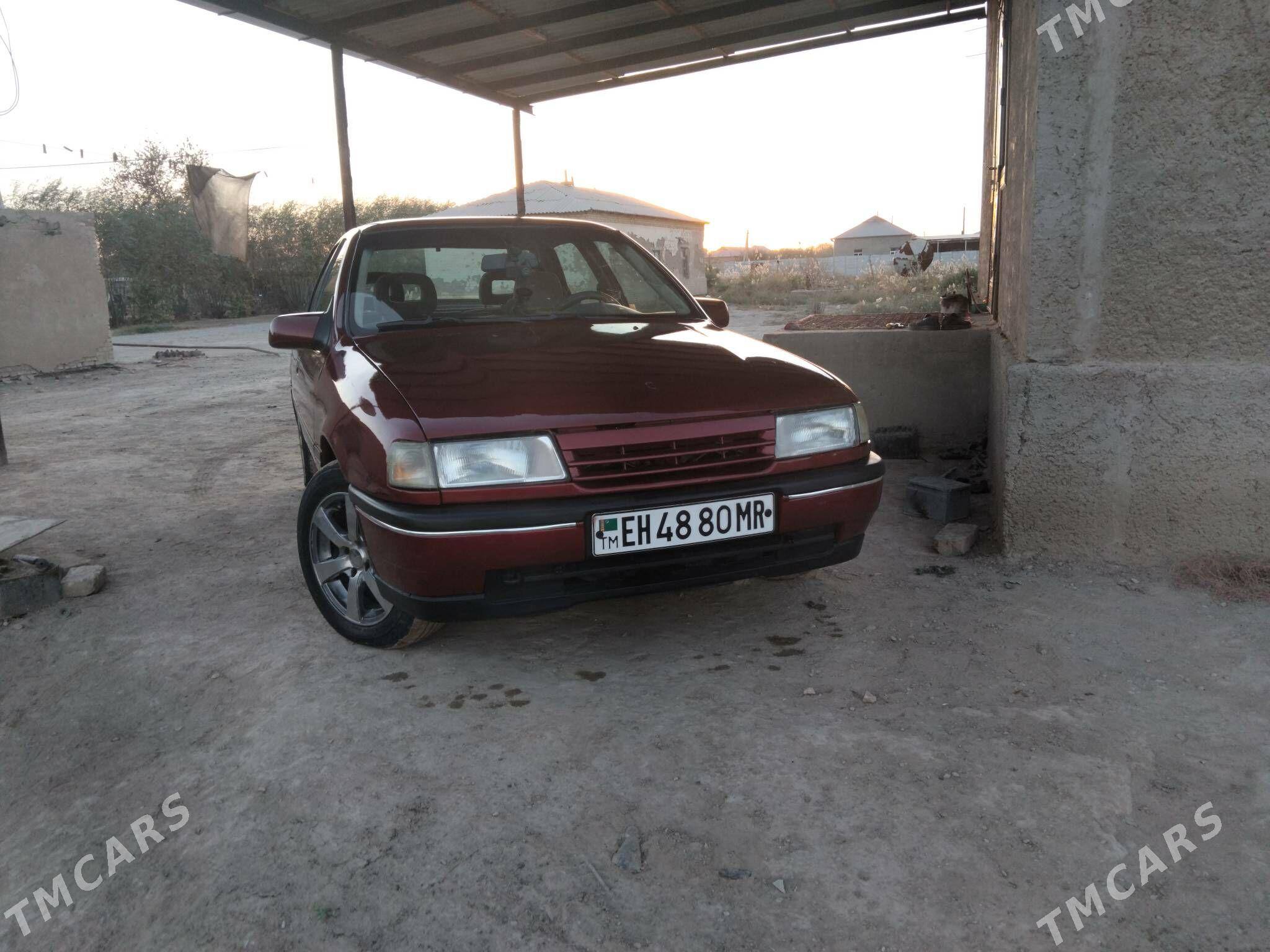 Opel Vectra 1990 - 38 000 TMT - Байрамали - img 8