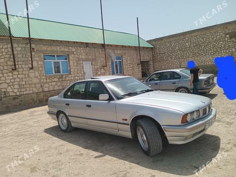 BMW 525 1991 - 60 000 TMT - Берекет - img 4