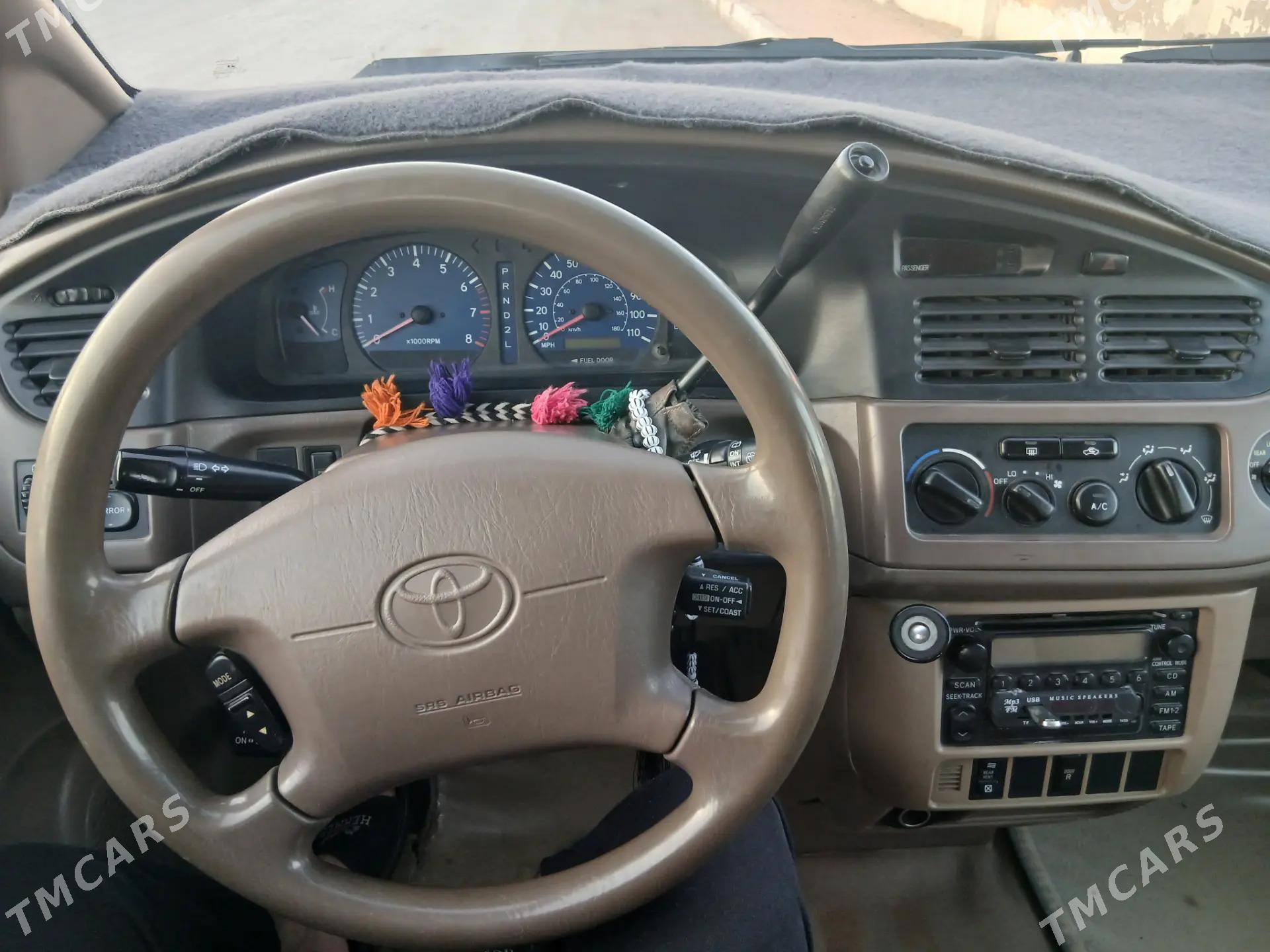 Toyota Sienna 2002 - 150 000 TMT - Esenguly - img 7