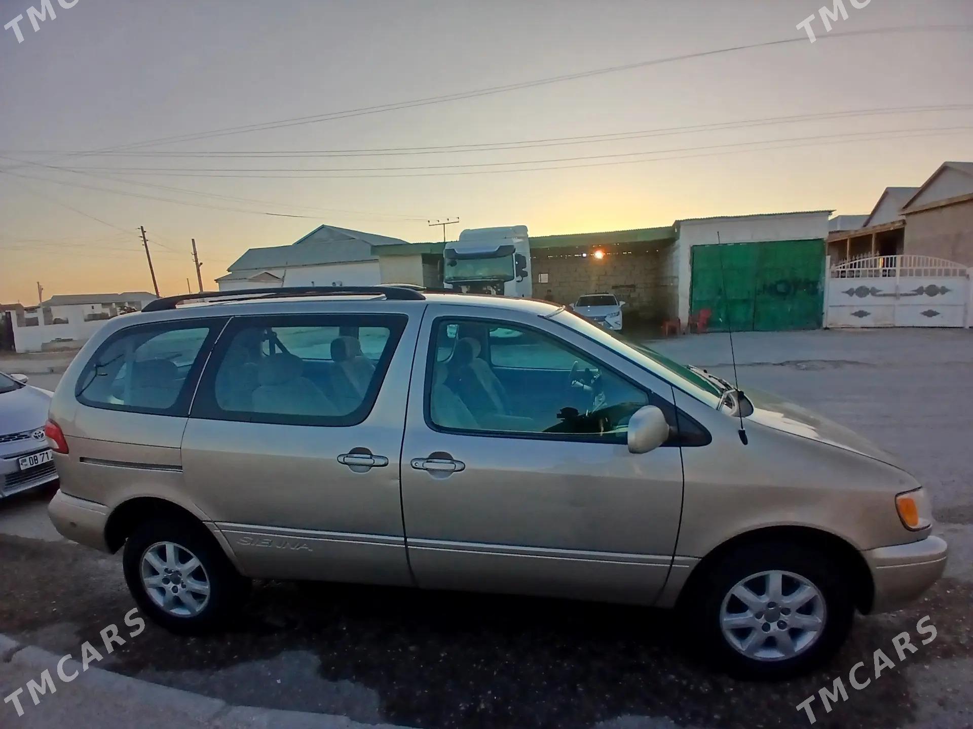 Toyota Sienna 2002 - 150 000 TMT - Esenguly - img 5