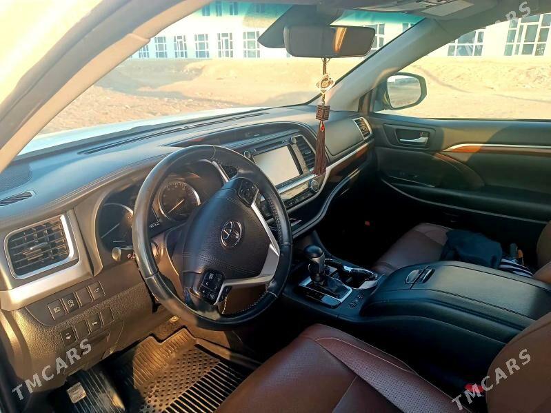 Toyota Highlander 2019 - 560 000 TMT - Мары - img 5