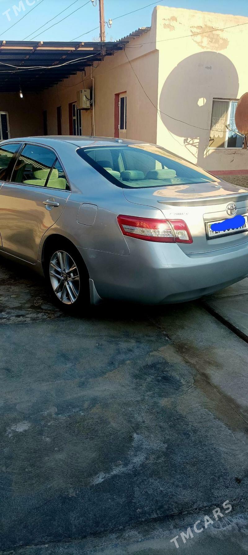 Toyota Camry 2010 - 180 000 TMT - Байрамали - img 2