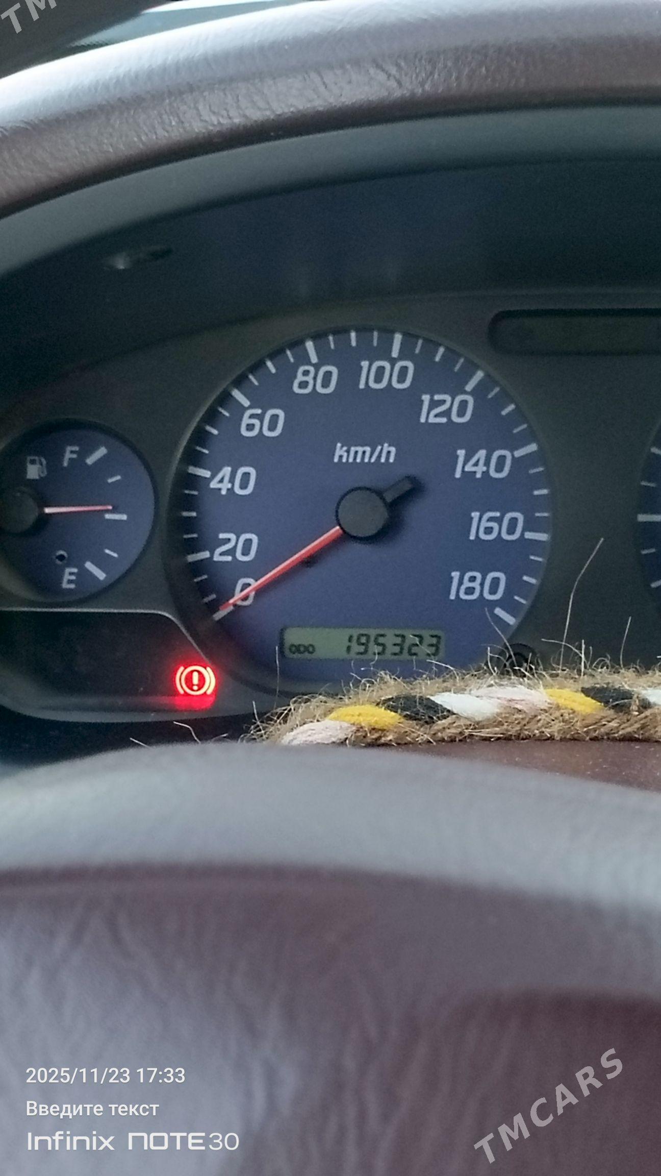 Nissan Navara 2012 - 200 000 TMT - Hitrowka - img 7