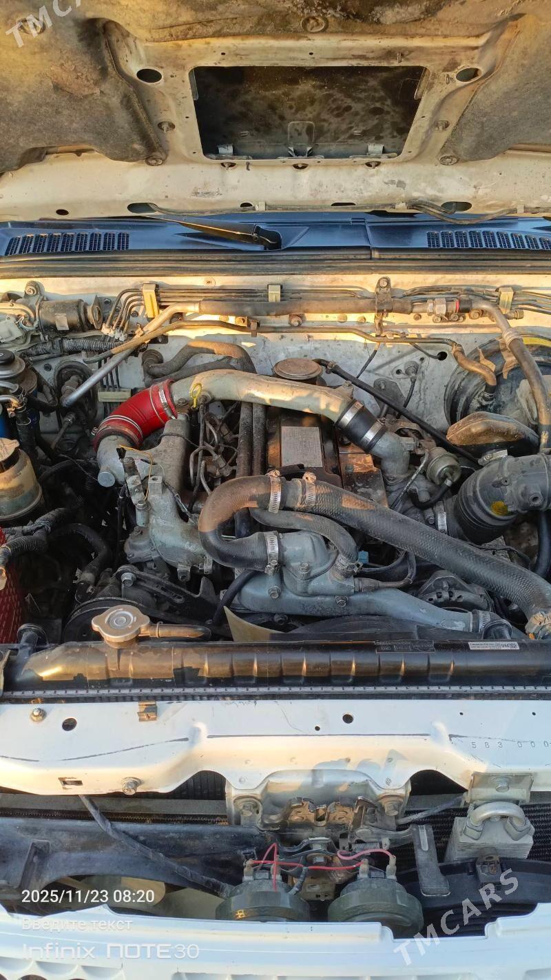 Nissan Navara 2012 - 200 000 TMT - Hitrowka - img 6