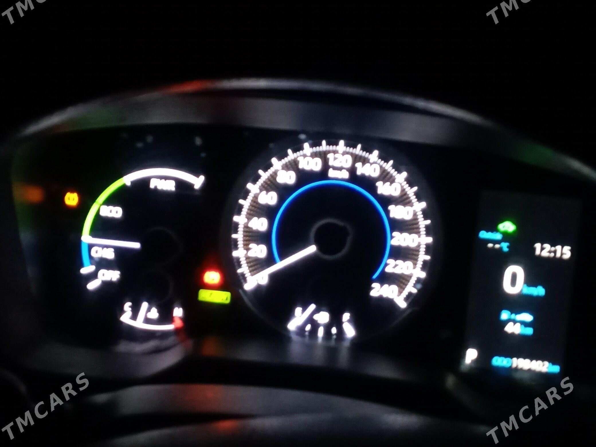 Toyota Corolla 2022 - 240 000 TMT - Бузмеин - img 6