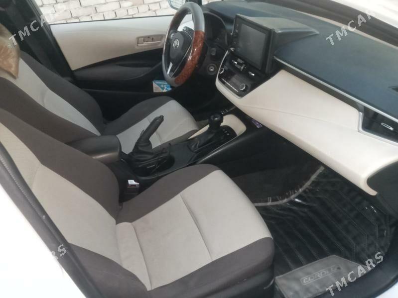 Toyota Corolla 2022 - 240 000 TMT - Бузмеин - img 4