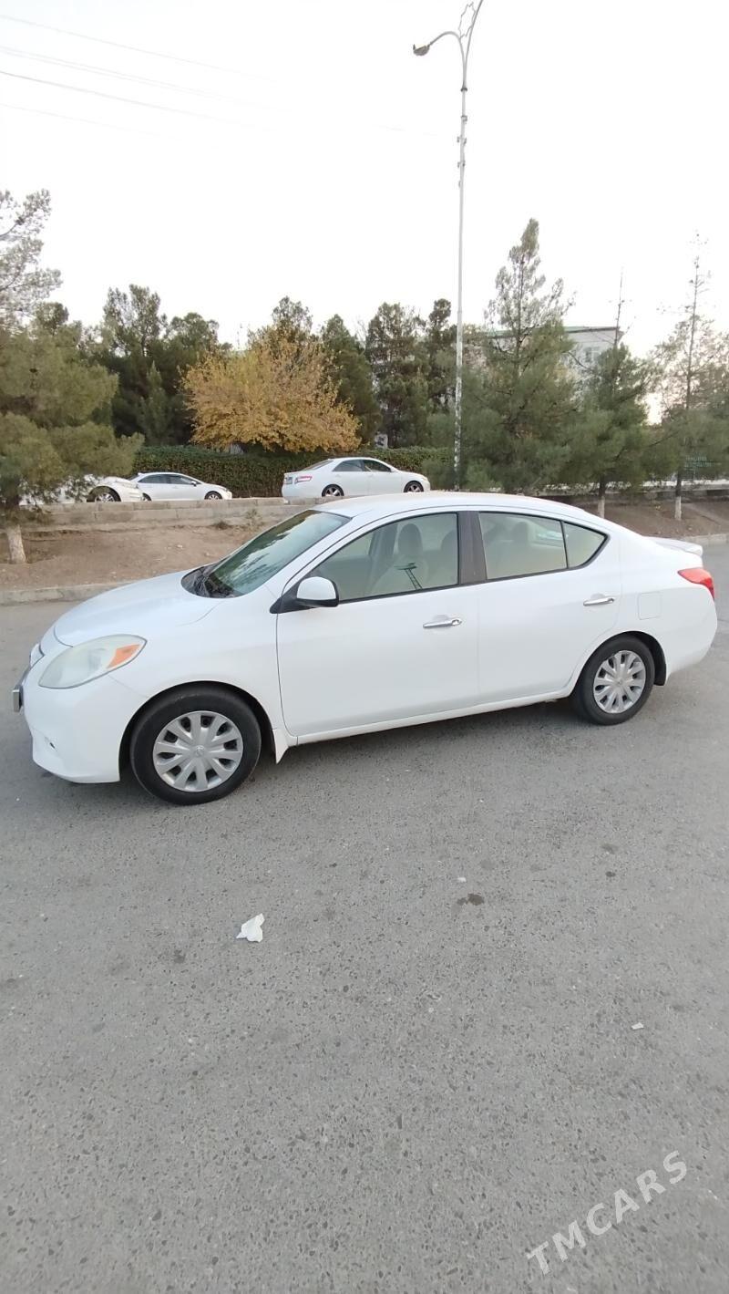 Nissan Versa 2013 - 140 000 TMT - Ашхабад - img 1
