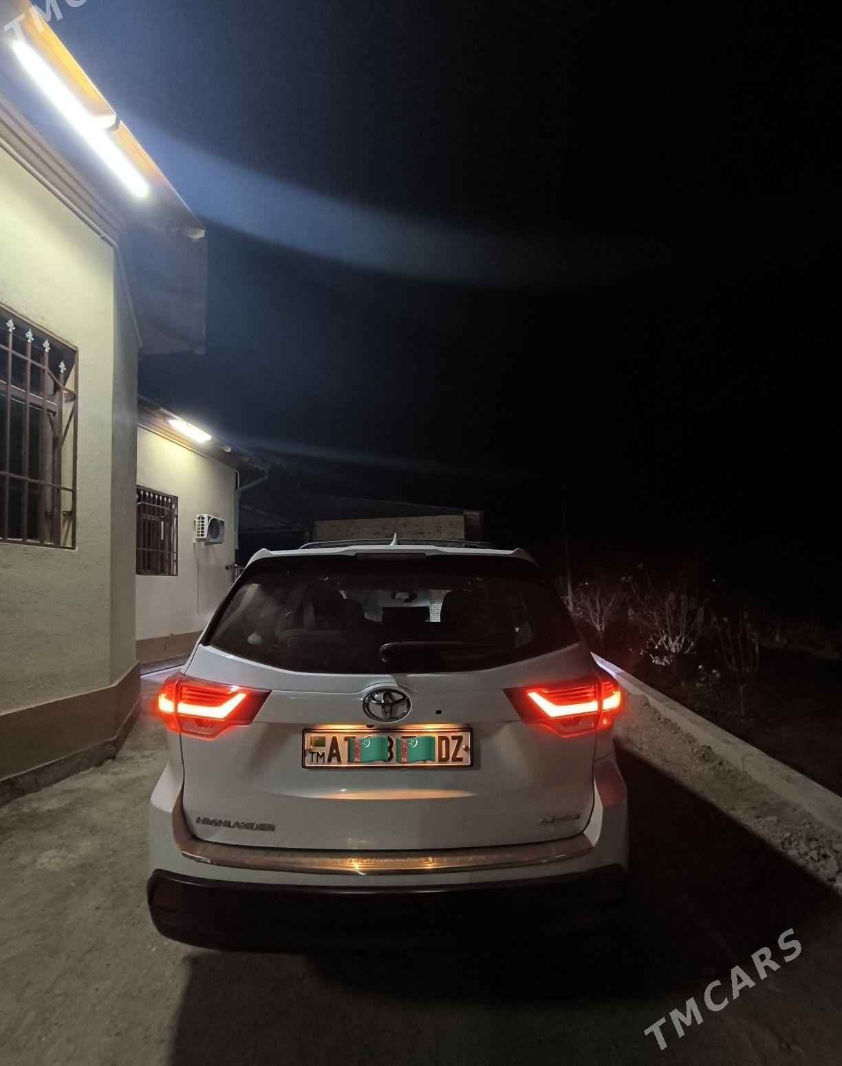 Toyota Highlander 2018 - 500 000 TMT - Daşoguz - img 2