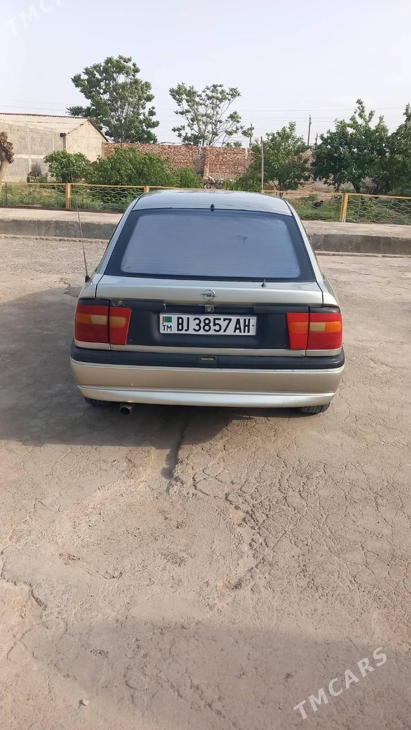 Opel Vectra 1992 - 37 000 TMT - Кака - img 4