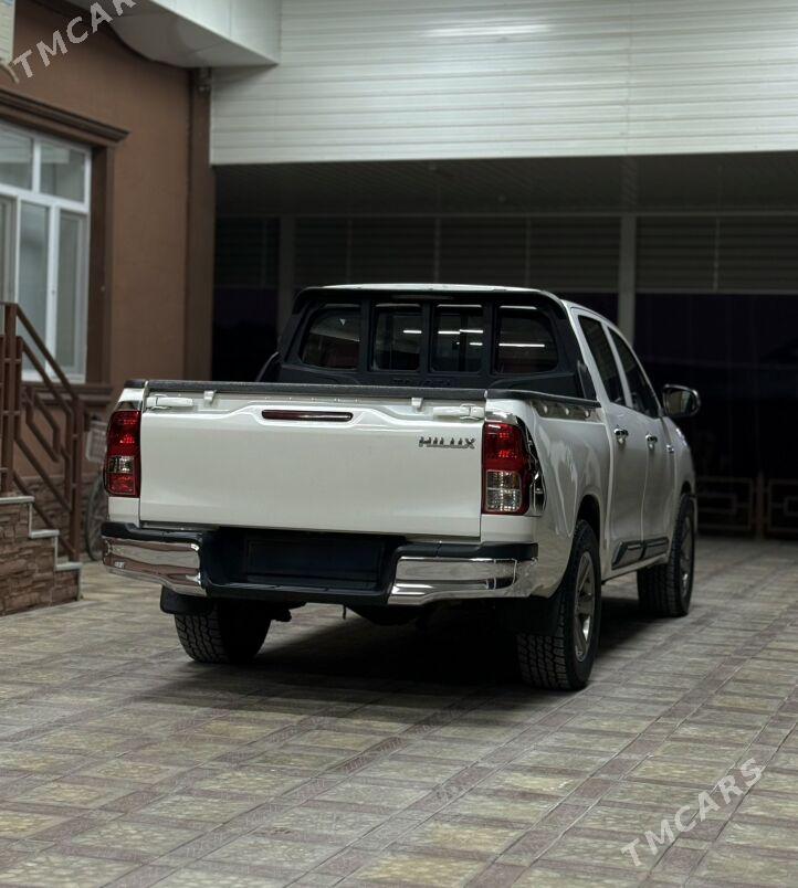 Toyota Hilux 2022 - 460 000 TMT - Ашхабад - img 3