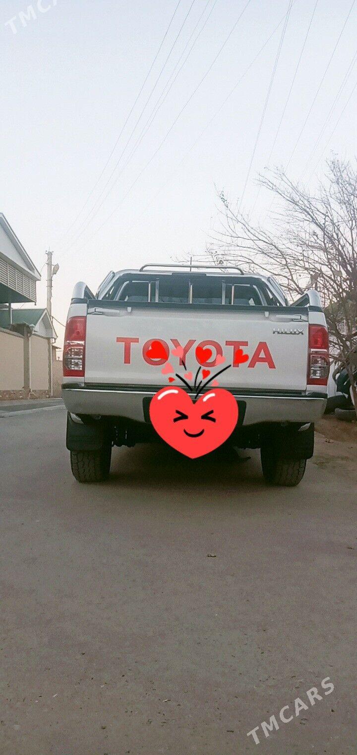 Toyota Hilux 2012 - 375 000 TMT - Mary - img 4