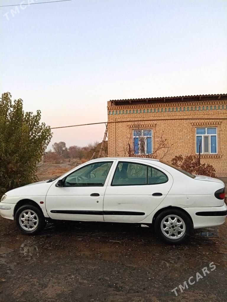 Renault Megane CC 1999 - 14 000 TMT - Dänew - img 2