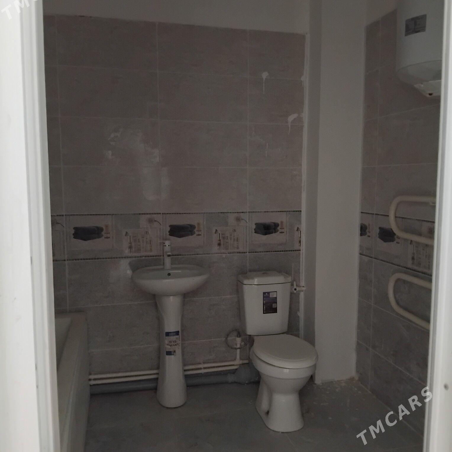 Элитка Рысгал 3этаж 2ком 134м² - Daşoguz - img 8