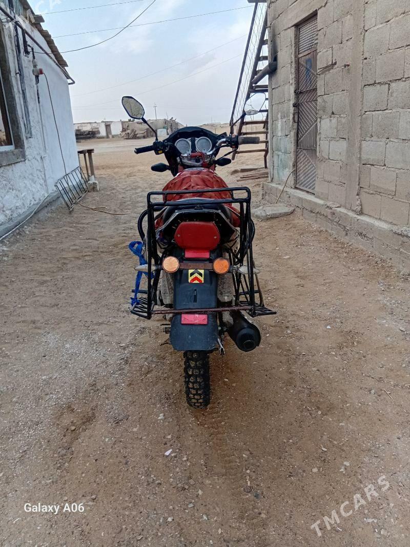 Fekon FK200-14G 2013 - 11 000 TMT - Балканабат - img 2