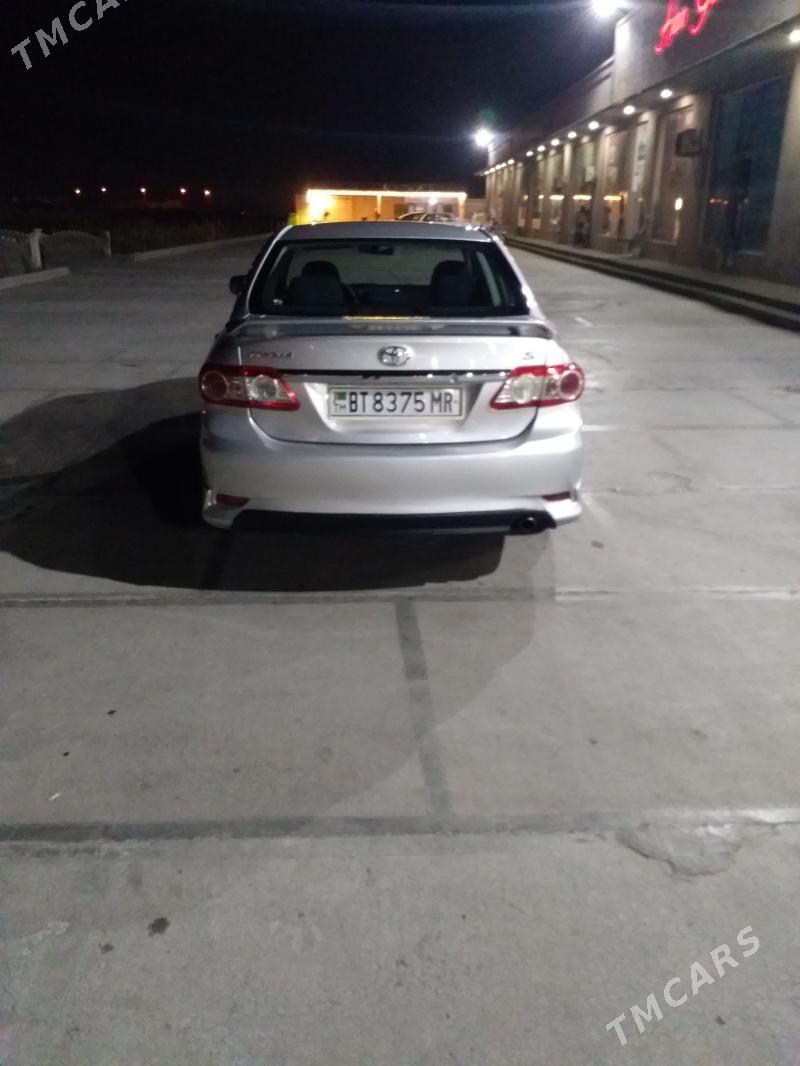 Toyota Corolla 2011 - 155 000 TMT - Байрамали - img 4