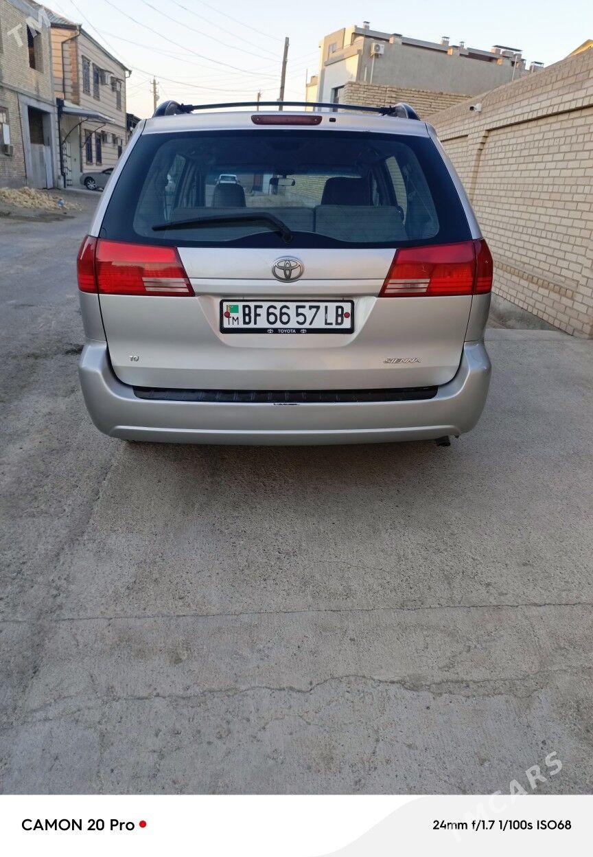 Toyota Sienna 2004 - 240 000 TMT - Туркменабат - img 3