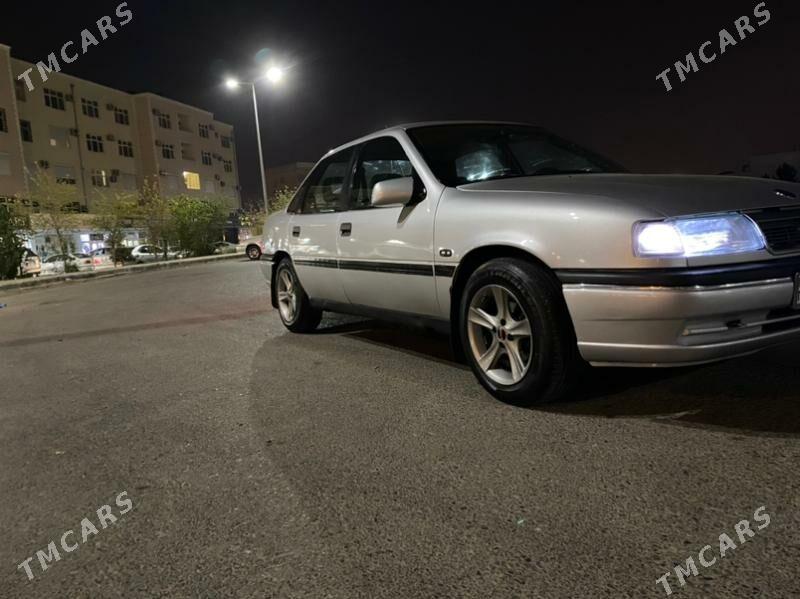 Opel Vectra 1995 - 55 000 TMT - Мары - img 2