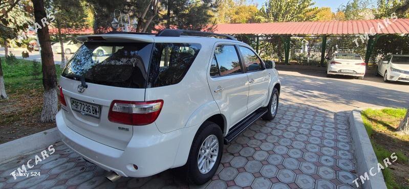 Toyota Fortuner 2008 - 260 000 TMT - Türkmenbaşy - img 3