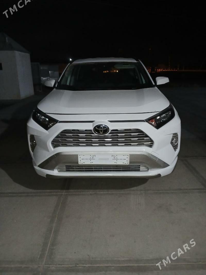 Toyota RAV4 2022 - 330 000 TMT - Ýolöten - img 3