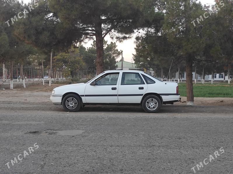 Opel Vectra 1993 - 29 000 TMT - Сакар - img 1