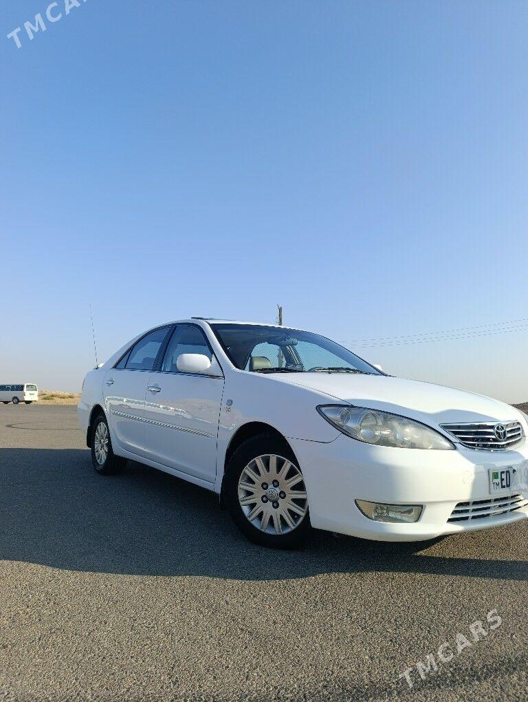Toyota Camry 2003 - 240 000 TMT - Мары - img 6