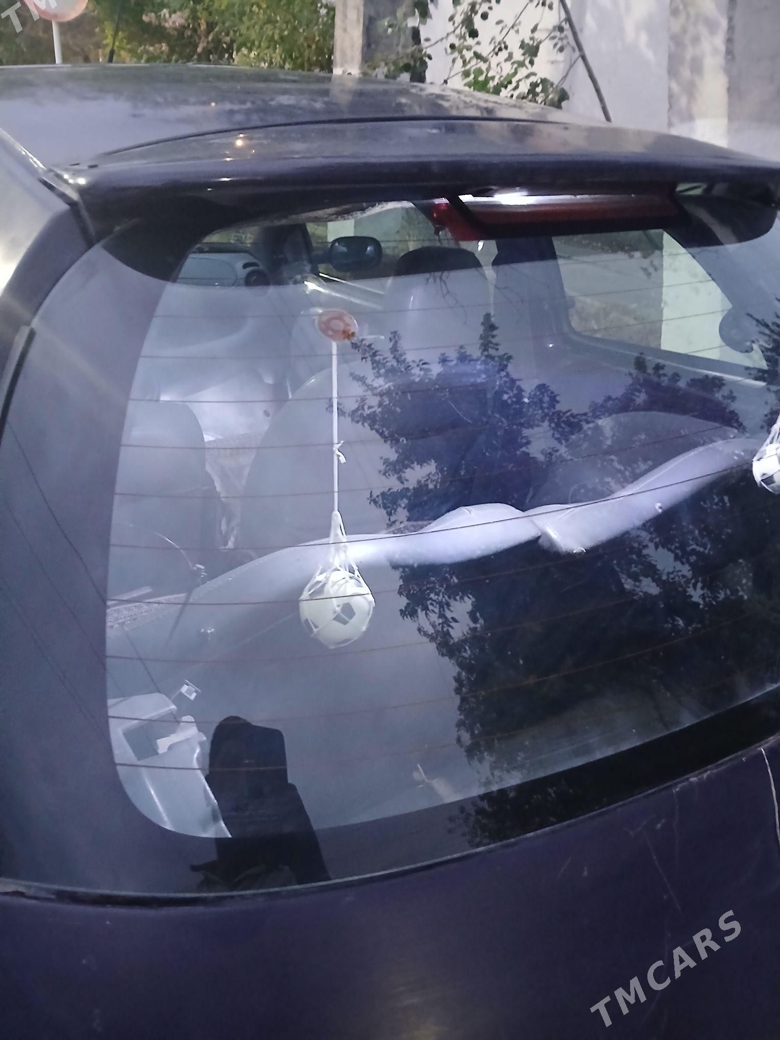 Ford Figo 2000 - 15 000 TMT - Дашогуз - img 2