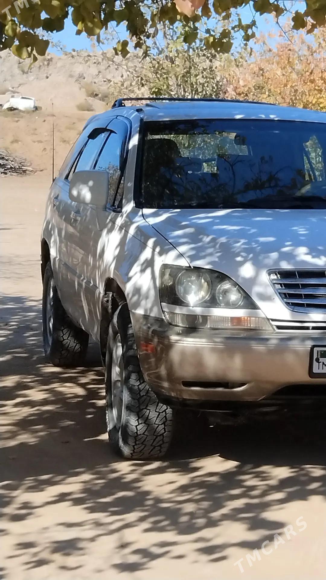 Lexus ES 300 2000 - 160 000 TMT - Достлук - img 3