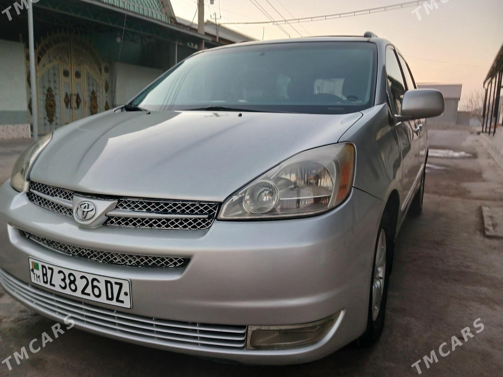 Toyota Sienna 2004 - 220 000 TMT - Дашогуз - img 4