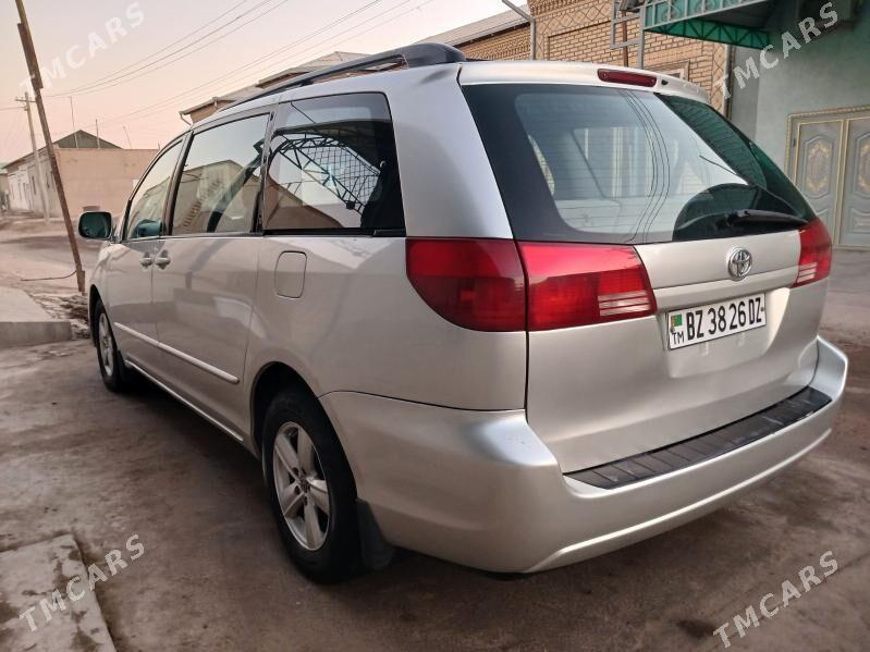 Toyota Sienna 2004 - 220 000 TMT - Дашогуз - img 3