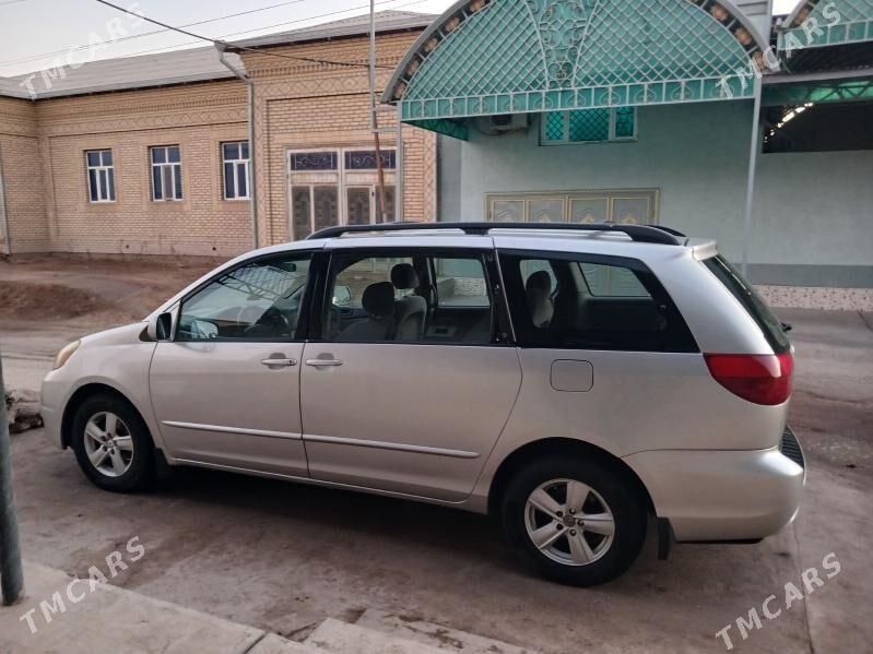 Toyota Sienna 2004 - 220 000 TMT - Дашогуз - img 6