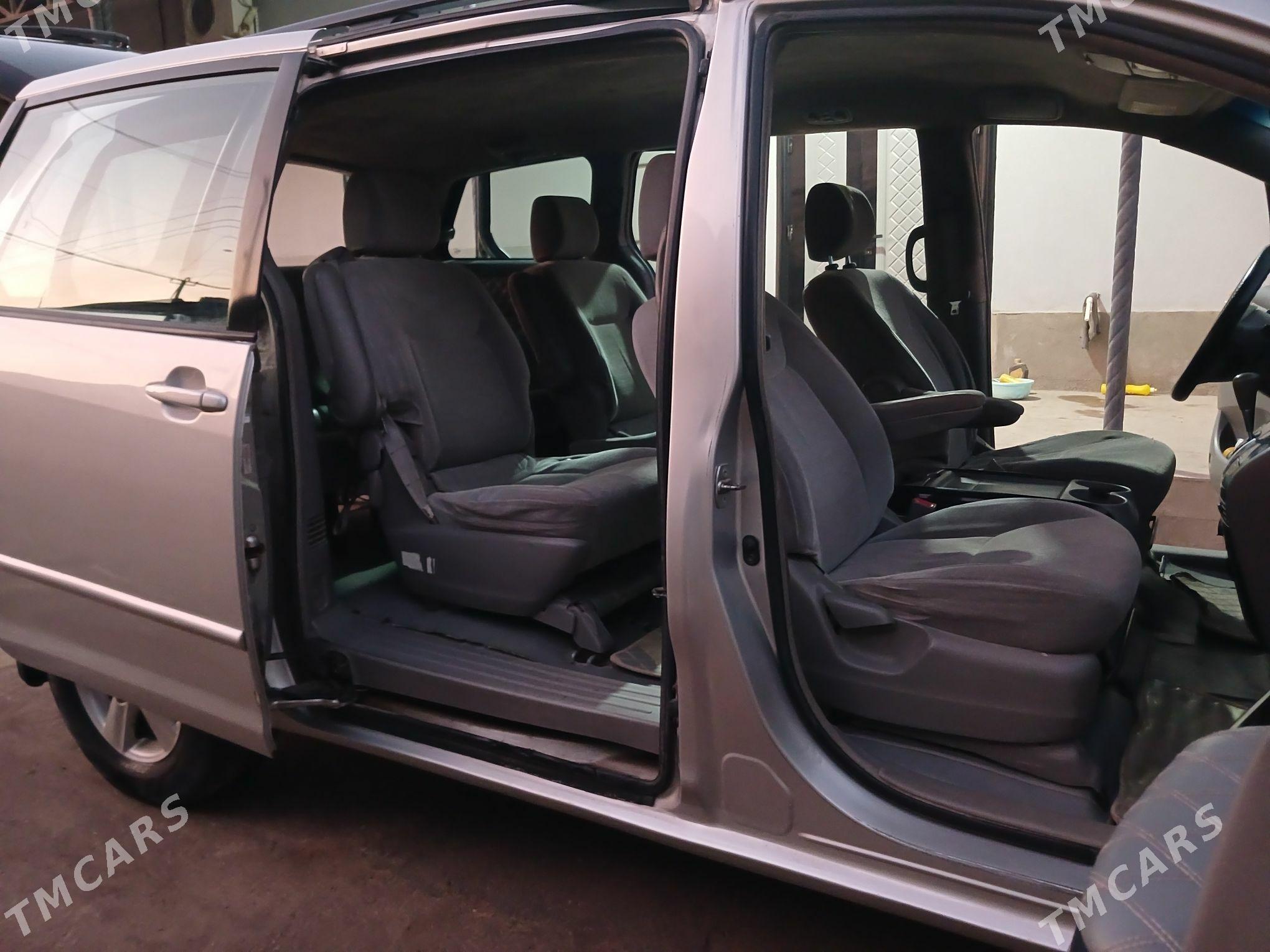 Toyota Sienna 2004 - 220 000 TMT - Дашогуз - img 2