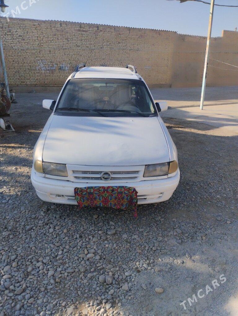 Opel Astra 1992 - 30 000 TMT - Kaka - img 2
