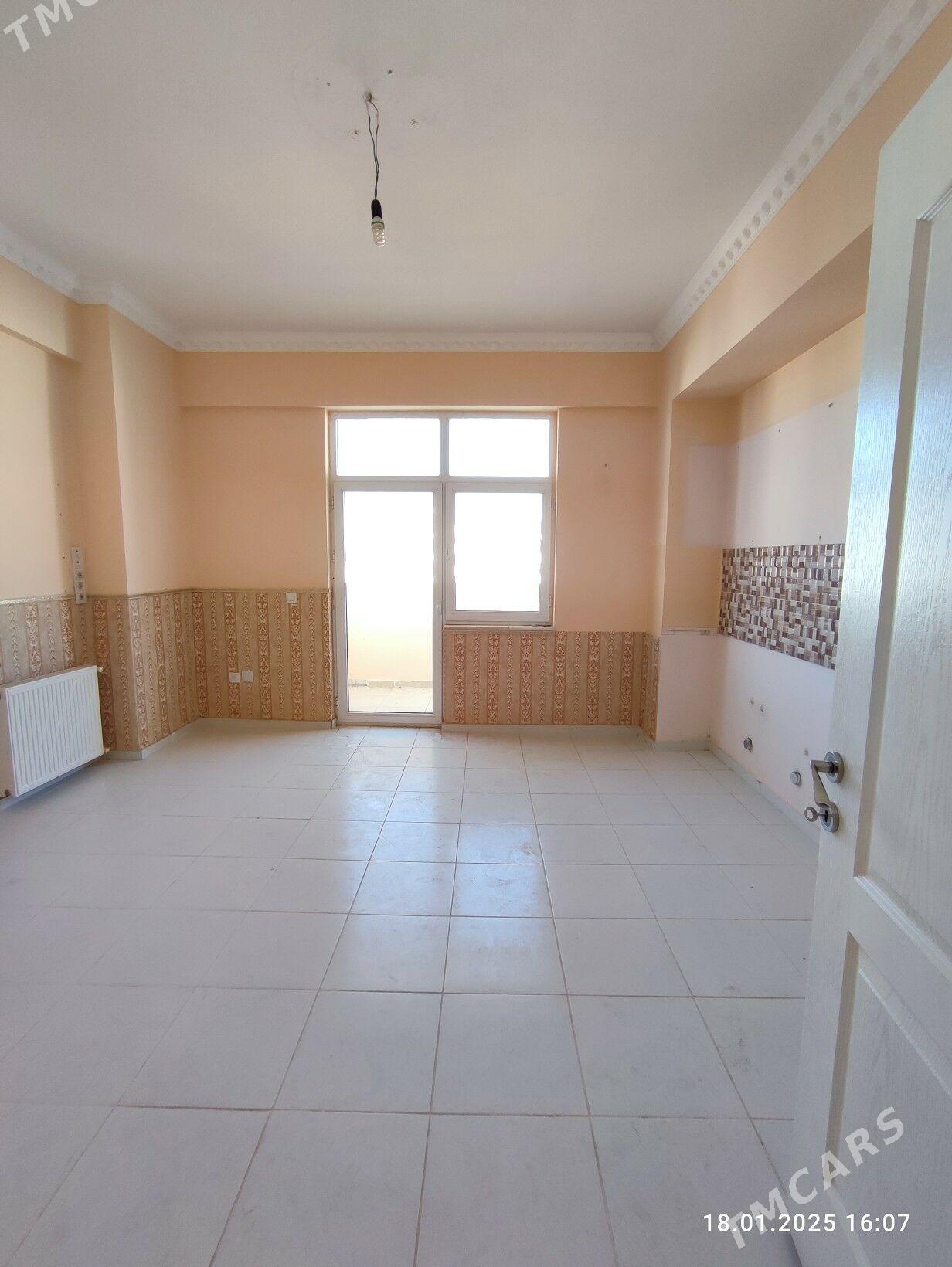 3 KOMNAT MIR 7/2 KWADRAT ULY - Мир 7 - img 2