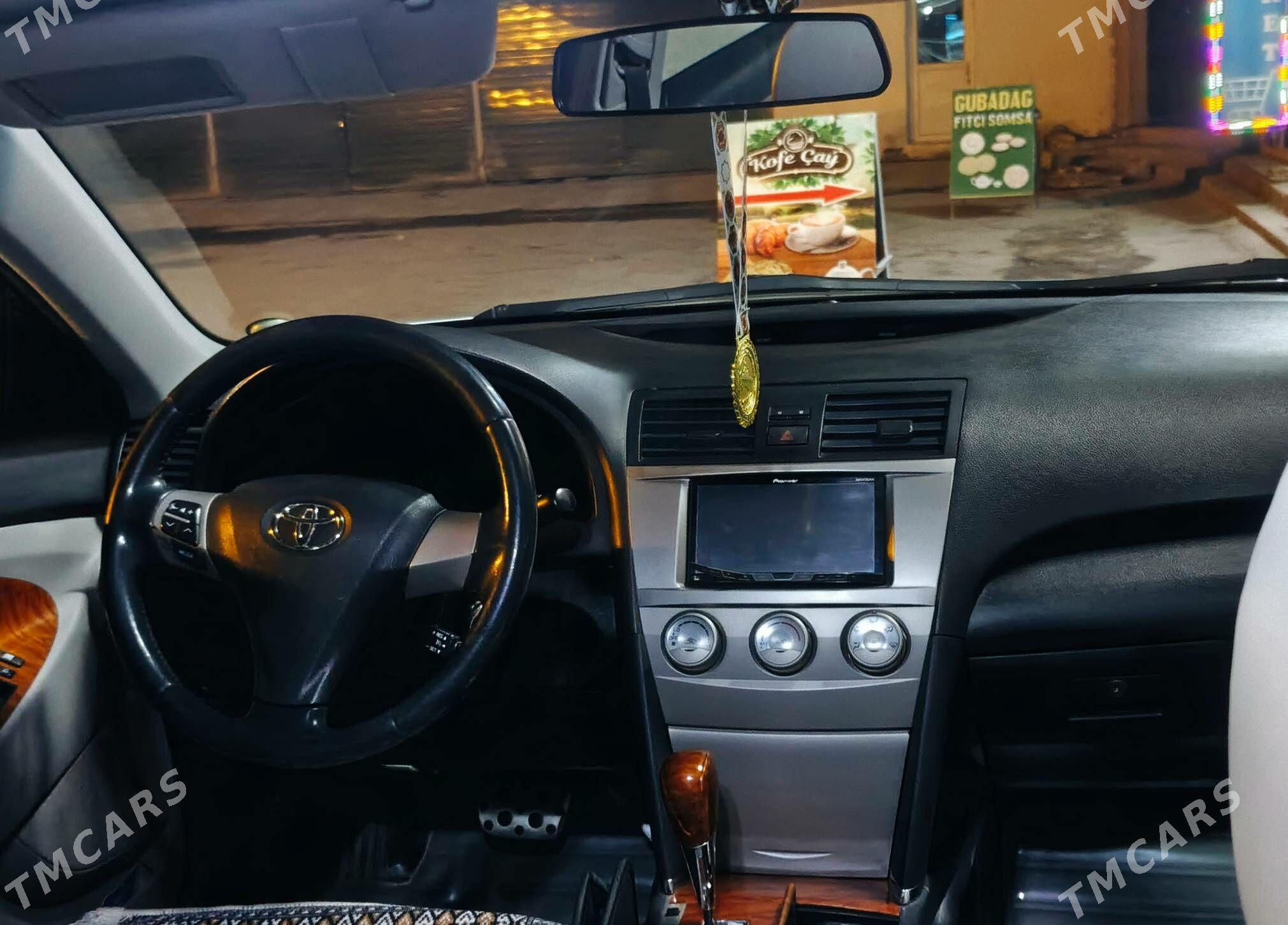 Toyota Camry 2010 - 225 000 TMT - Дашогуз - img 3