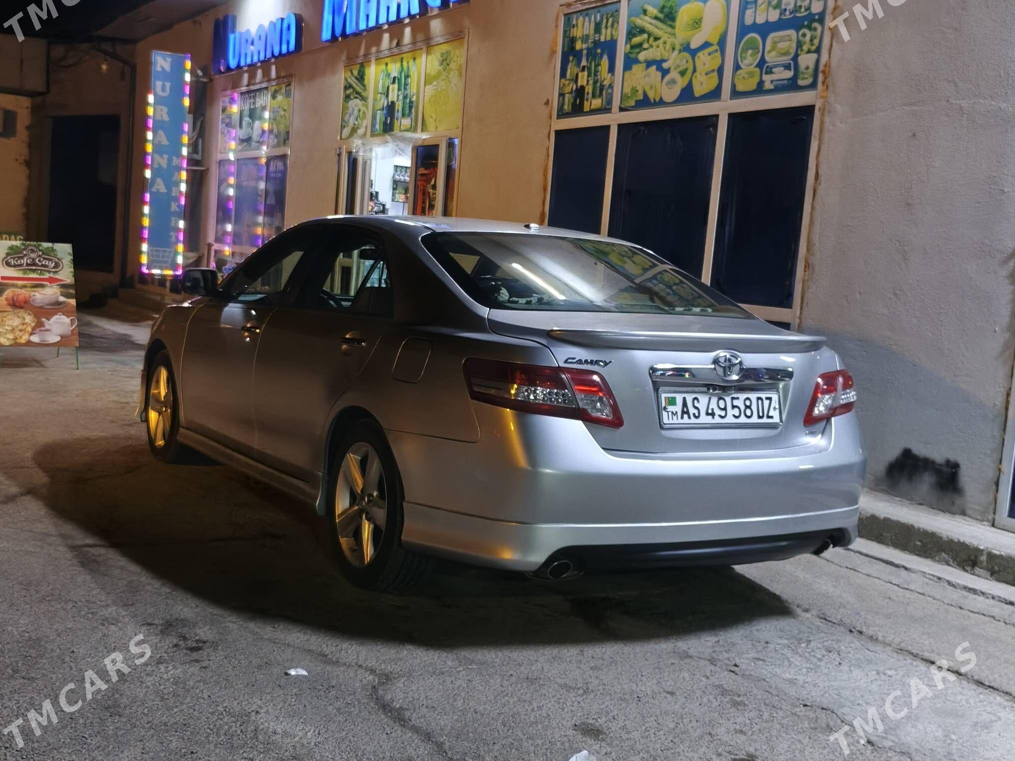 Toyota Camry 2010 - 225 000 TMT - Дашогуз - img 2