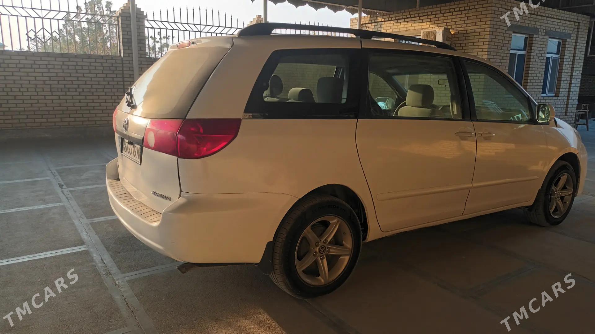 Toyota Sienna 2005 - 175 000 TMT - Векильбазар - img 8