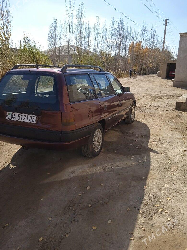 Opel Astra 1993 - 50 000 TMT - Губадаг - img 6